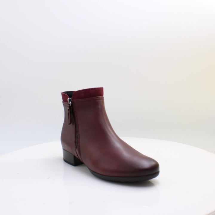 8031.02 GABOR BOOTS 26