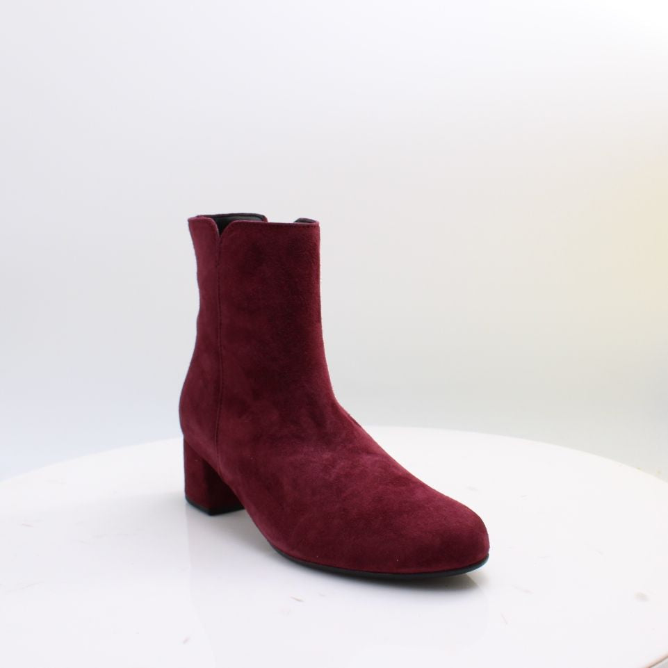 8036.01 GABOR BOOTS 26
