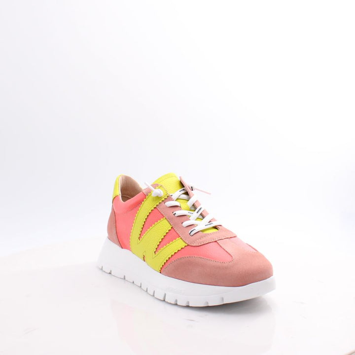 A-2476 WONDERS SHOES