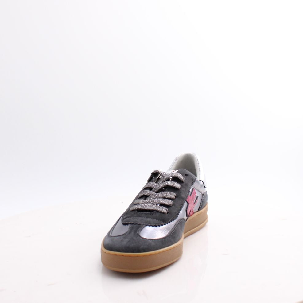 A032 ANOTHER TREND TRAINERS