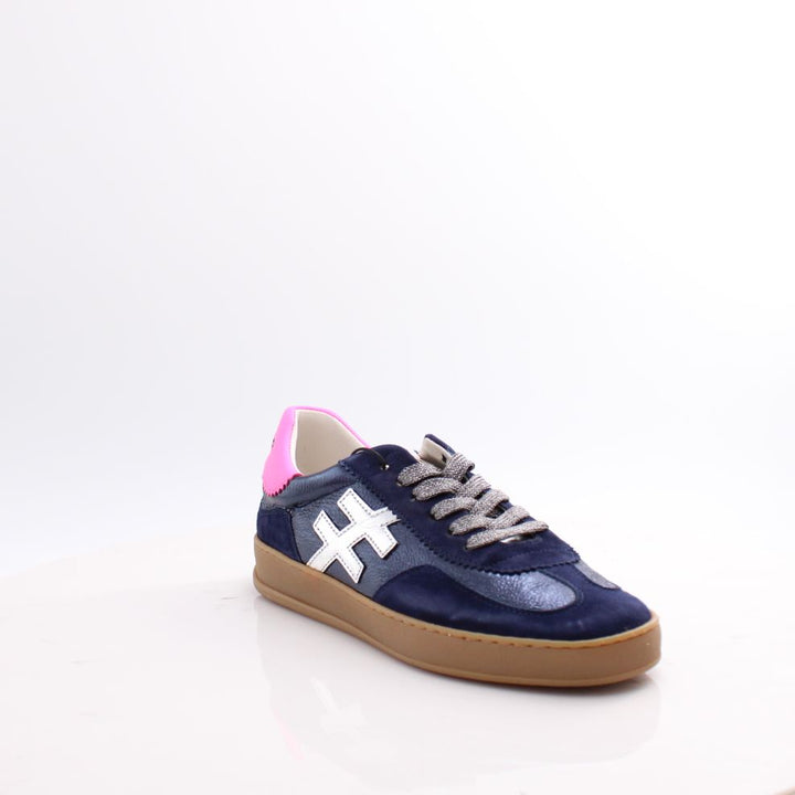 A032 ANOTHER TREND TRAINERS