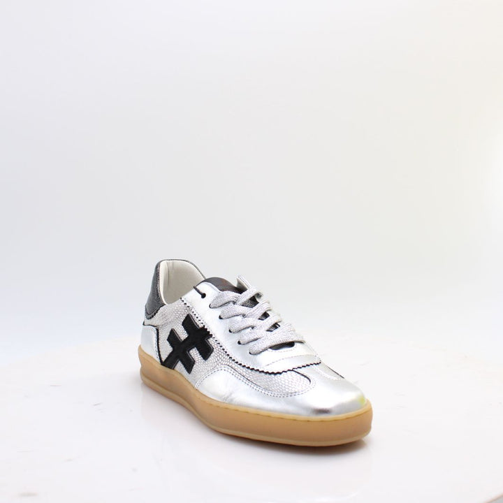 A032 ANOTHER TREND TRAINERS