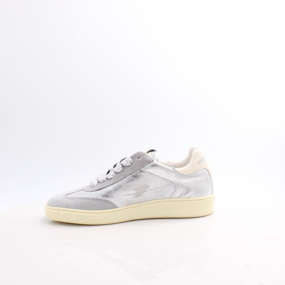 A038 ANOTHER TREND TRAINERS