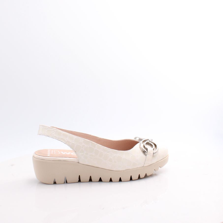 C-33331 WONDERS SHOES