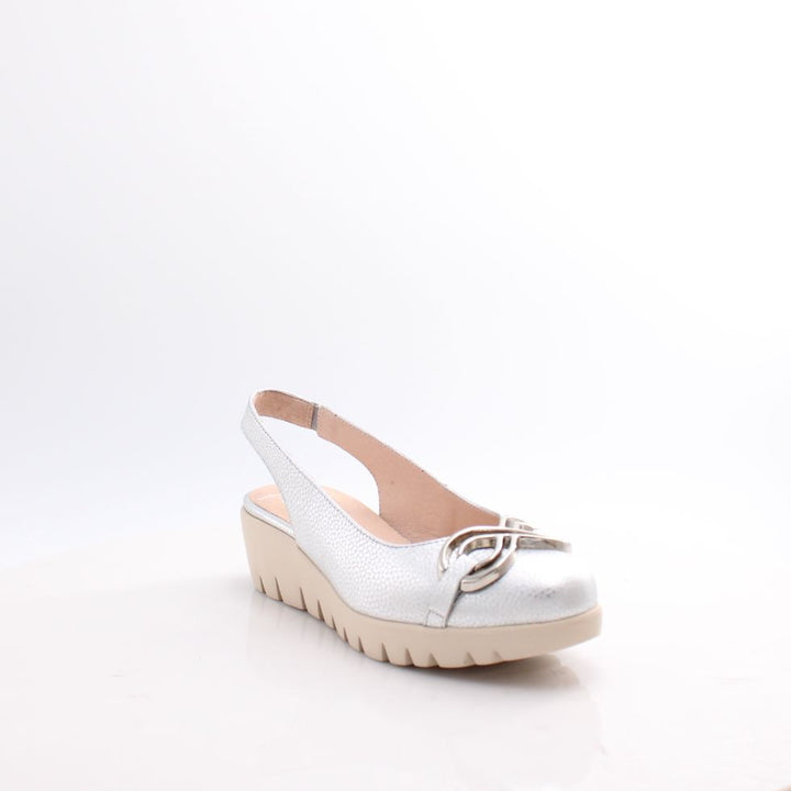 C-33331 WONDERS SHOES