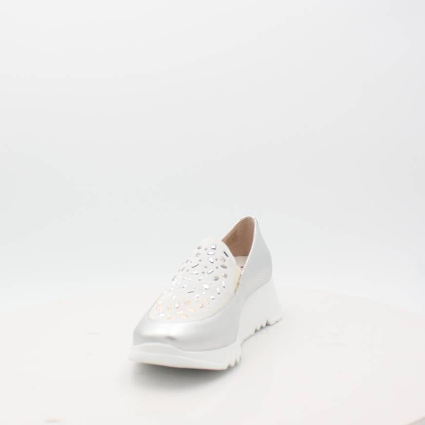 E-6742 WONDERS SHOES