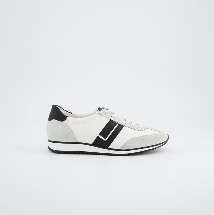 01 SUEDE MILK/WHITE/BLACK