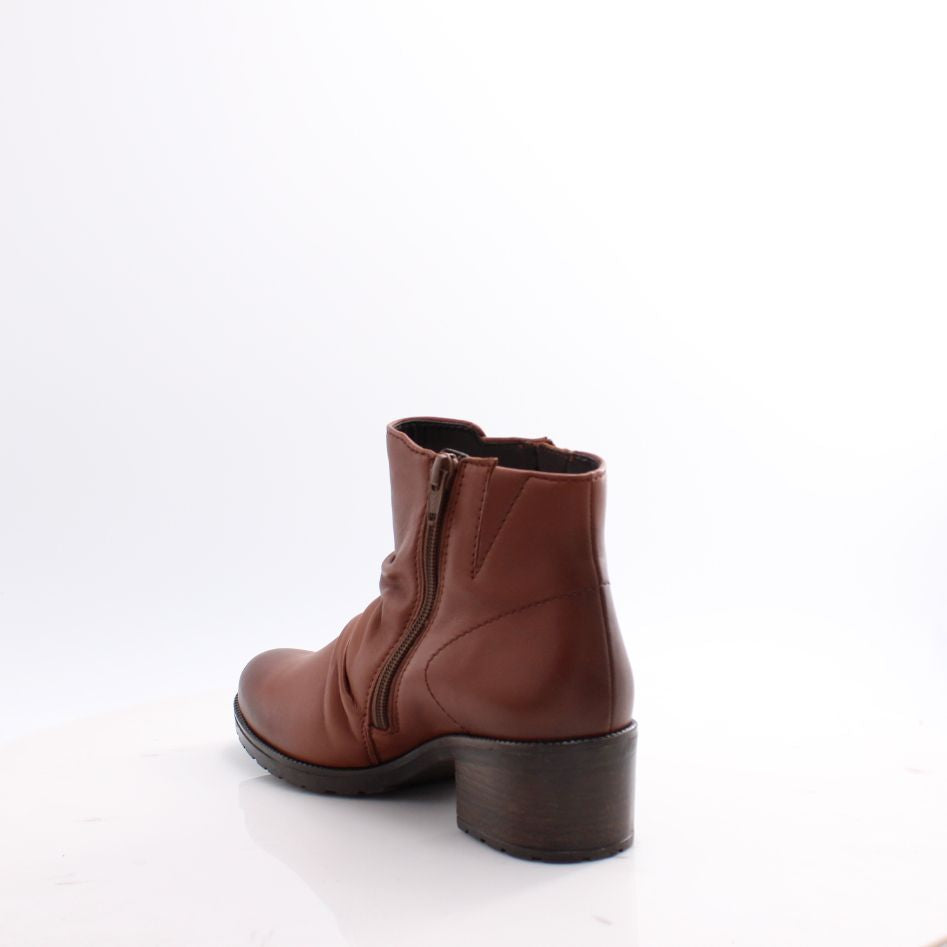 72.811 GABOR BOOTS 25