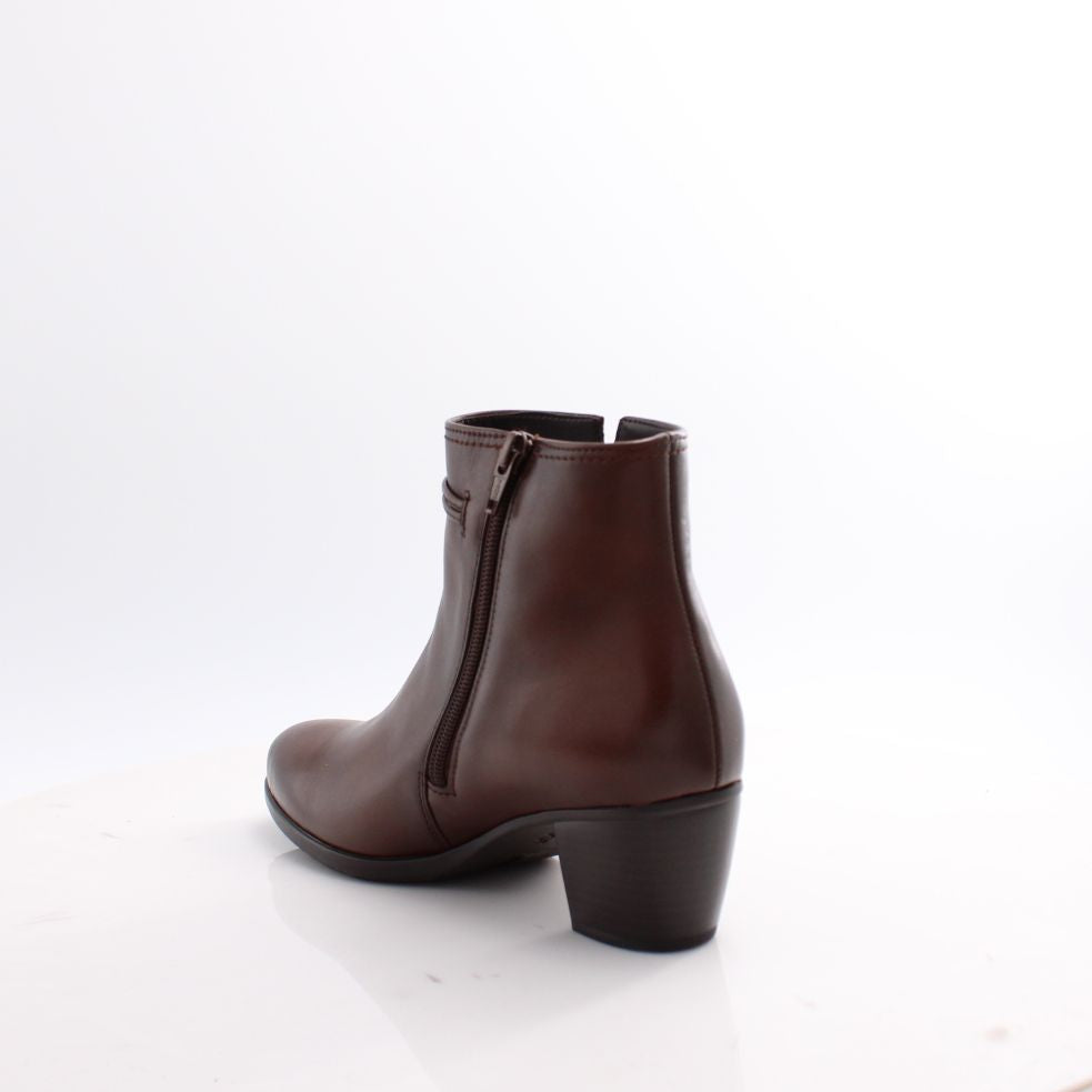 75.522 GABOR BOOTS 25