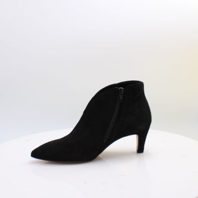 8017.01 GABOR BOOTS 26