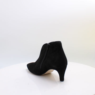 8017.01 GABOR BOOTS 26