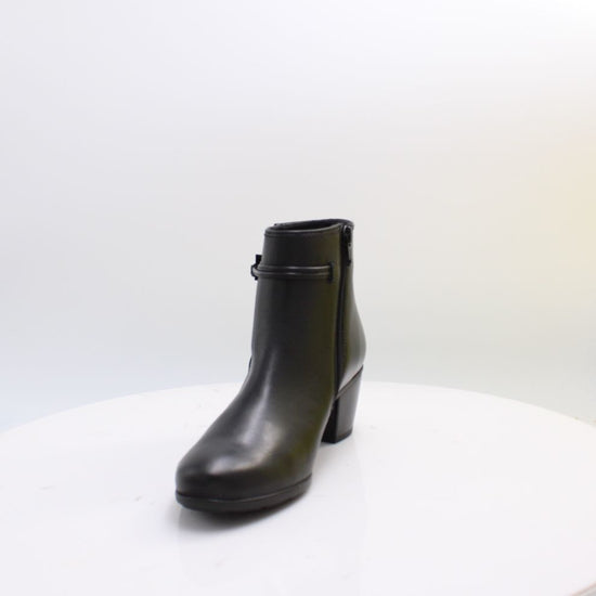 8029.01 GABOR BOOTS 26