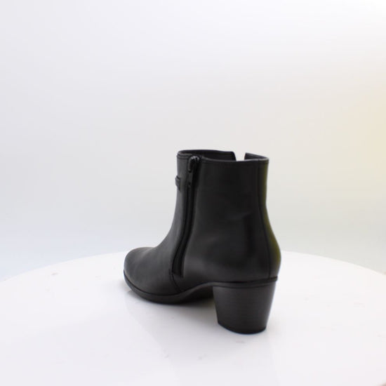 8029.01 GABOR BOOTS 26