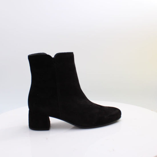 8036.01 GABOR BOOTS 26