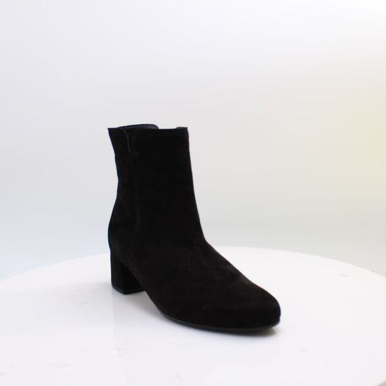8036.01 GABOR BOOTS 26