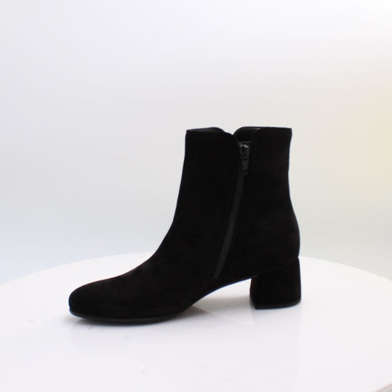 8036.01 GABOR BOOTS 26