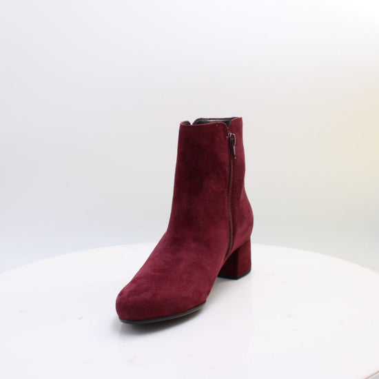 8036.01 GABOR BOOTS 26