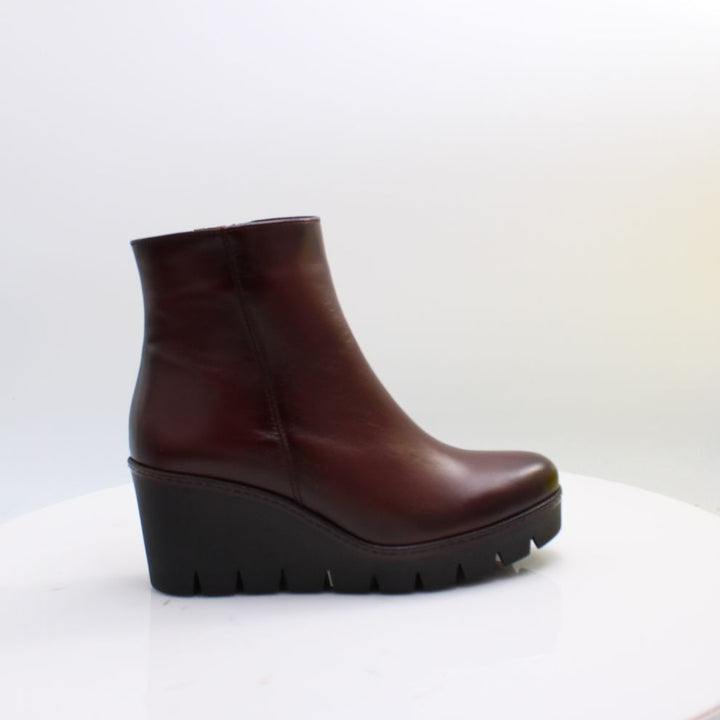 8045.01 GABOR BOOTS 26