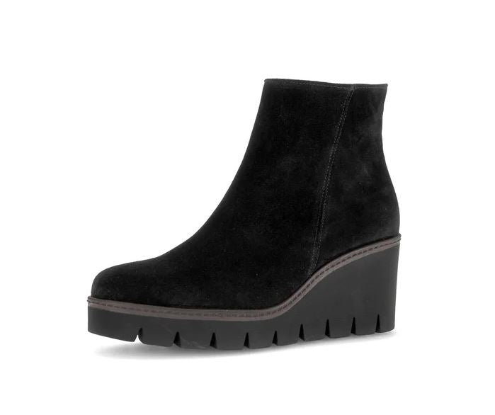 8045.01 GABOR BOOTS 26