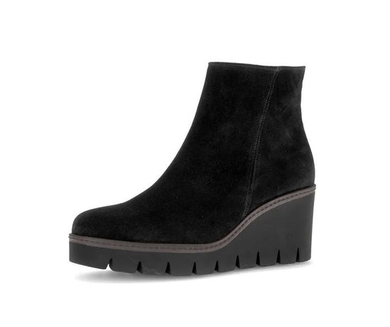 8045.01 GABOR BOOTS 26