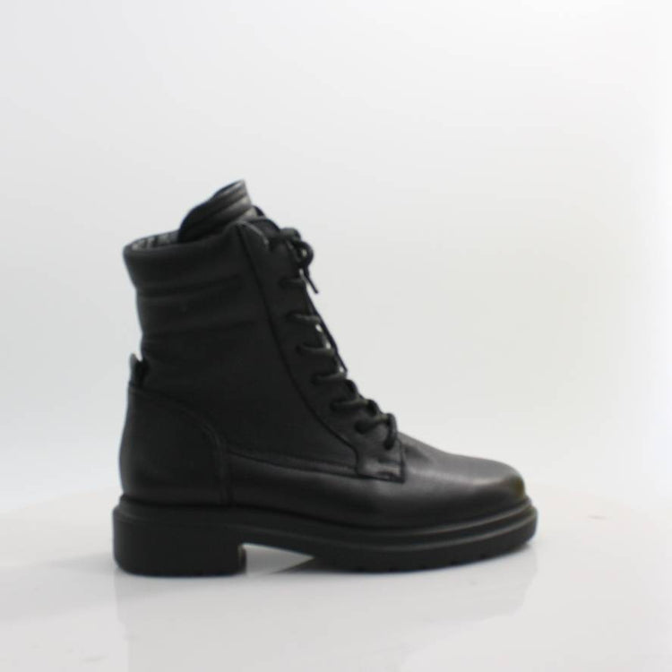 01 BLACK