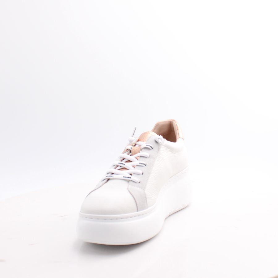 A-2670 WONDERS SHOES