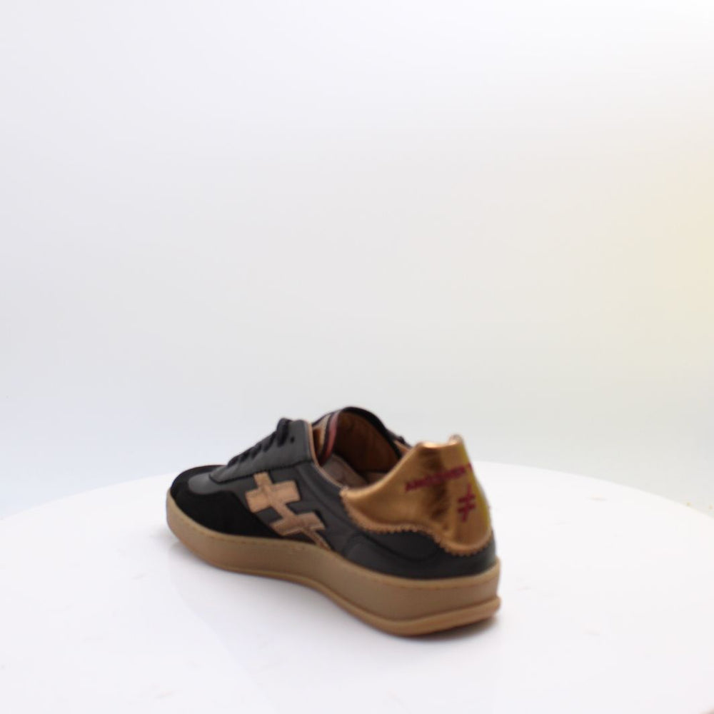 A032 ANOTHER TREND TRAINERS