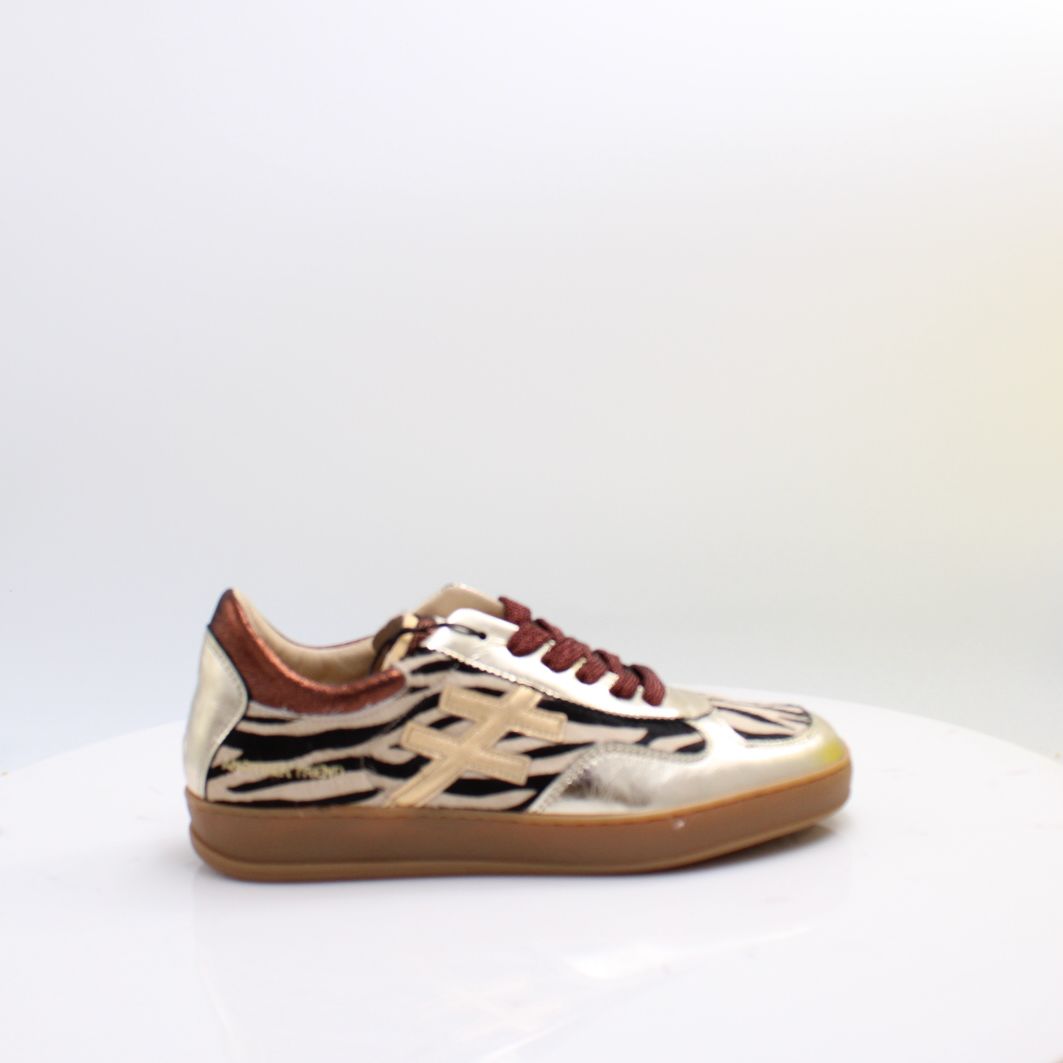 A032 ANOTHER TREND TRAINERS