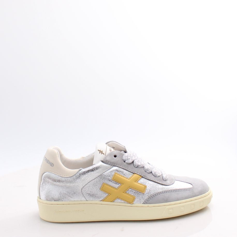 A038 ANOTHER TREND TRAINERS