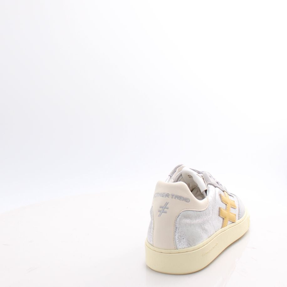 A038 ANOTHER TREND TRAINERS