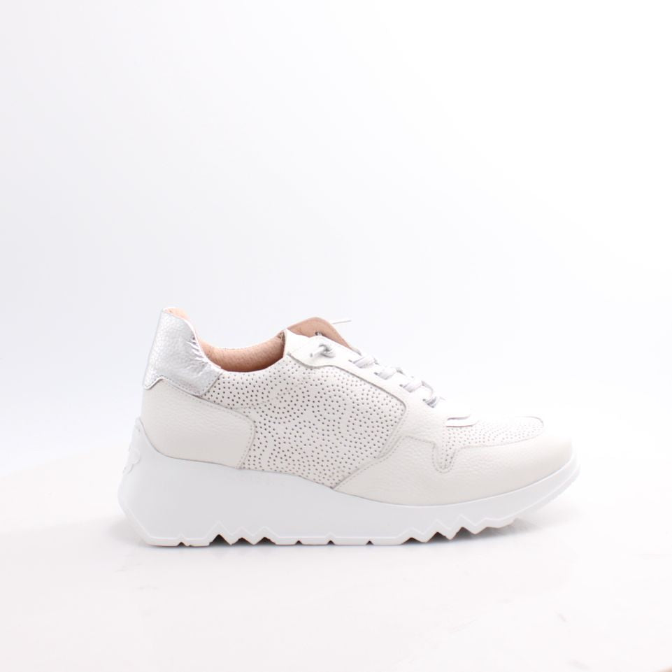 E-6761 WONDERS SHOES