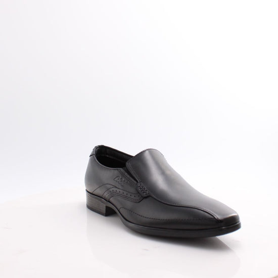 EARL POD SLIP ON SHOES