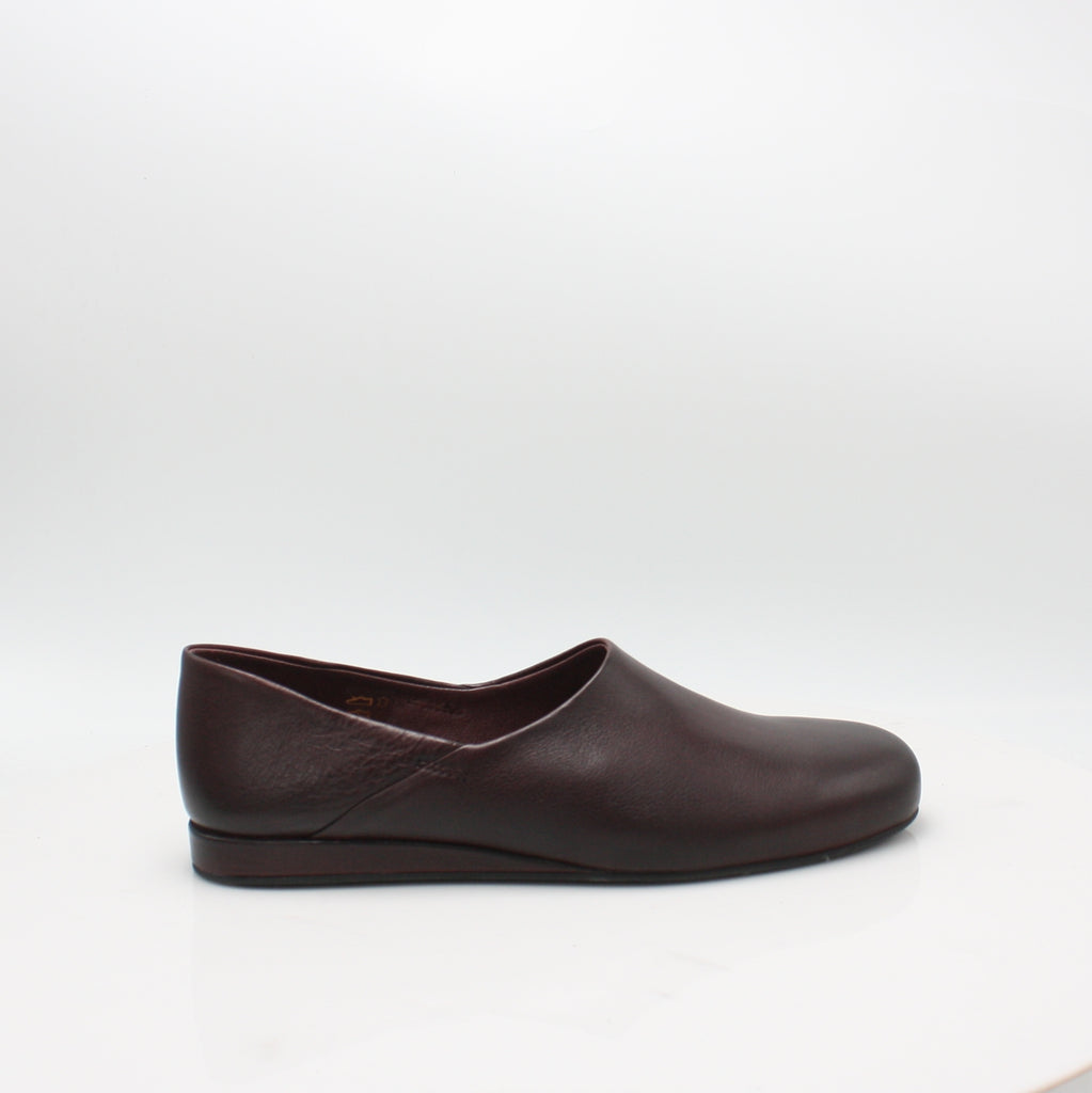 ELM BARKER SLIPPERS 22, Mens, BARKER SHOES, Logues Shoes - Logues Shoes.ie Since 1921, Galway City, Ireland.